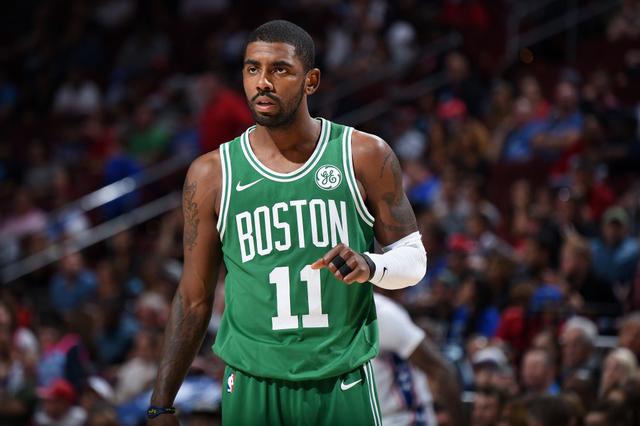 防守端的坚 防守端的坚