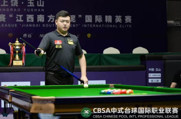 迫使俱乐部 迫使俱乐部